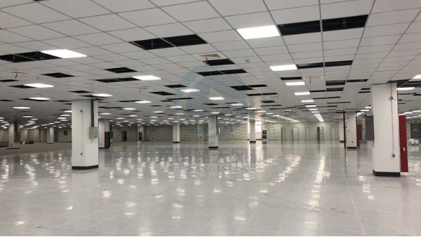 藍天風(fēng)機1600余臺FFU直流EC風(fēng)機現(xiàn)場調(diào)試與運行